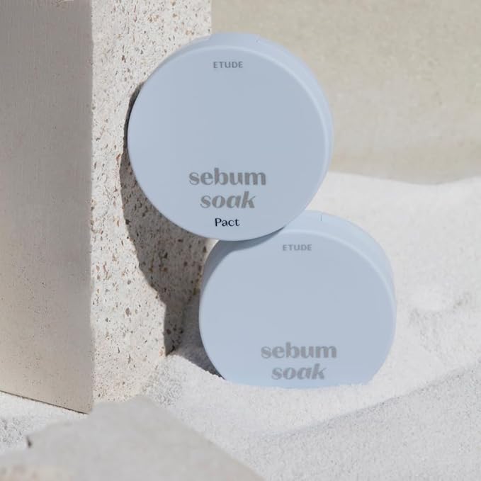 Etude Sebum Soak Pact | Facial Oil Control and Soft Skin with This Mineral Powder that Absorbs Sebum for a Matte Face | Korean Makeup, KBeauty, Perfect for Gift