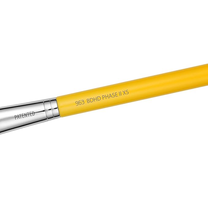 Bdellium Tools Professional Makeup Brush - Studio Series 963 BDHD Phase II xs - With All-Vegan Synthetic Fibers, For Precision Blending, Highlighting, Contouring, and Softening (Blue, 1pc)