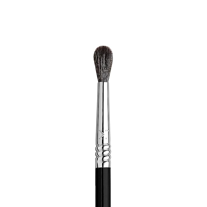Sigma Beauty E33 Detail Diffused Crease™ Brush