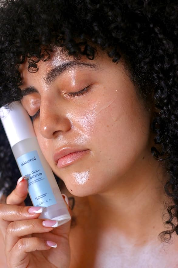 Skin & Soul Clear Glow UV Defense SPF 50 – Lightweight Sunscreen for Sensitive & Acne-Prone Skin – Vitamin C, Hyaluronic Acid & Green Tea – No White Cast – 1 fl oz