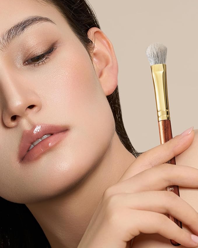 Desert Oak Series Precision Blender Brush - 5mm Tapered Arctic Fox & Goat Hair for Inner Corner Highlight & Detailing, Bubinga Handle (CM 205)
