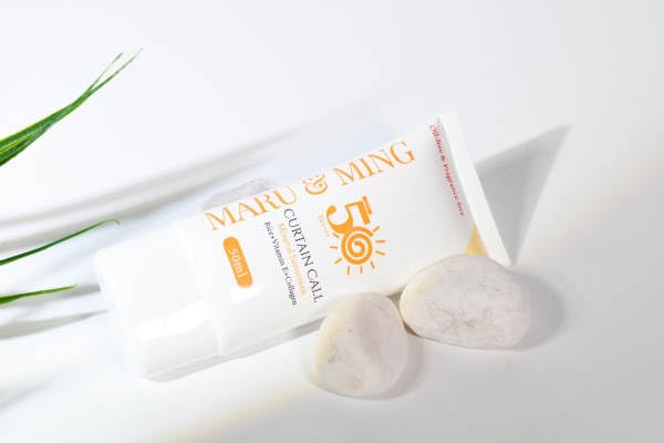 MARU & MING Curtain Call-Mineral Sunscreen SPF 50/ Collagen/Universal Tint/Fragrance-free/Moisturizer/Leaping Bunny Certified Animal Cruelty-free/All Skin Types. 50 ML/1.69 oz. 1-Pack