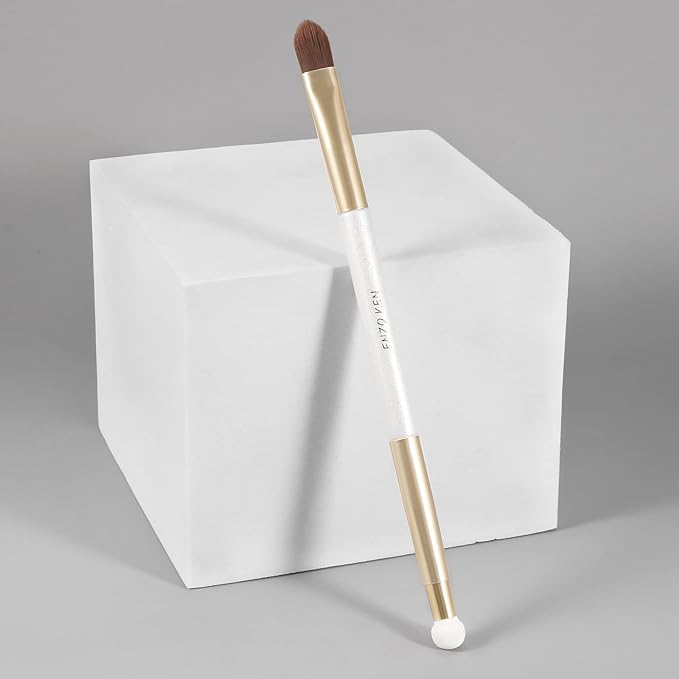 Small Flat Concealer Brush - Under Eye Sponge, Blending Brush