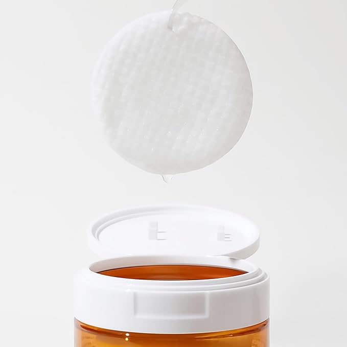 Soo'AE Vitamin Brightening Toner Pads, 60 Gentle Exfoliating Pads I 8 Types of Multivitamins, Radiant Skin Niacinamide, Cruelty-Free, Korean Skincare