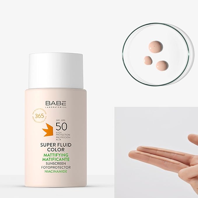 Babe Super Fluid Color Mattifying SPF 50 – Tinted Facial Sunscreen for Oily Skin – Oil-Free, Lightweight, Broad Spectrum UVA/UVB Protection – With Niacinamide & Carnosine – 50ml