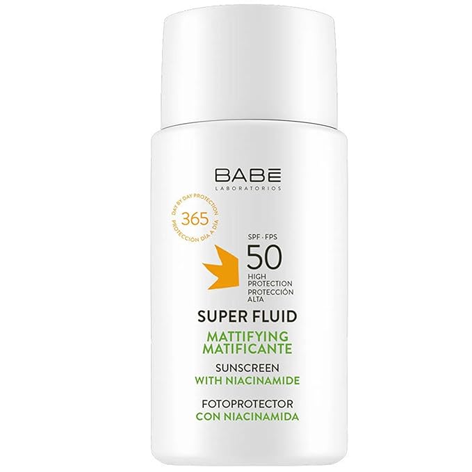 BABE Super Fluid Sunscreen Mattifying SPF 50-50 ML -High daily protection and super-fluid oil-free texture that adapts to your skin.