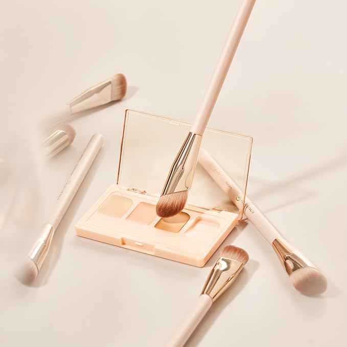 Small Angled Concealer Brush For Under Eye Brightening, Precision Face Makeup Brush (193 concealer brush-Pink)