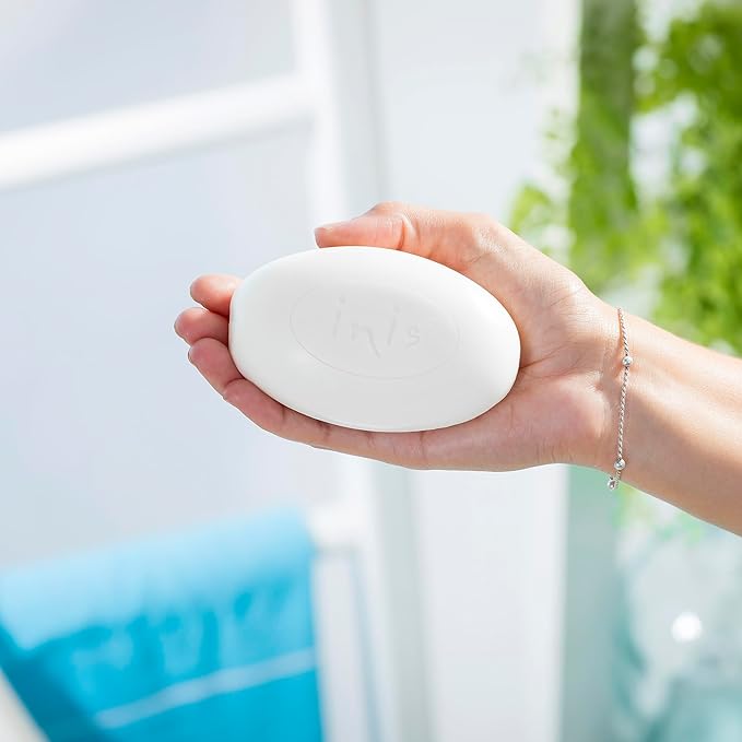Inis the Energy of the Sea Large Sea Mineral Soap - Triple-Milled Soap Bar - With Sea Minerals, Shea Butter & Seaweed Extracts - Ocean Fresh, Clean Scent 7.4 Oz