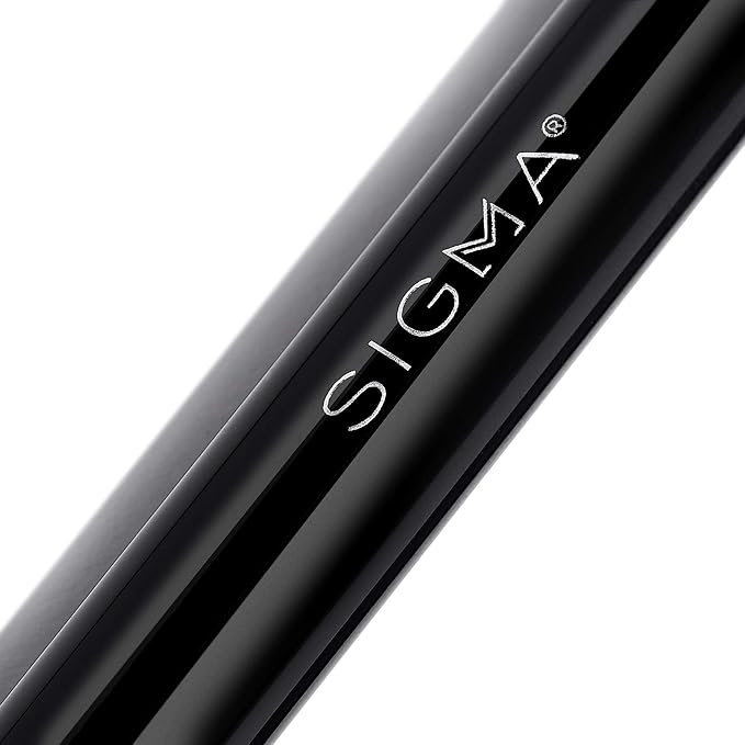 Sigma Beauty Professional E57 Firm Shader Brush – Professional Makeup Brush for Intense Applications or Controlled Finishes - Vegan Eyeshadow Brush for Fine Details (1 Brush)