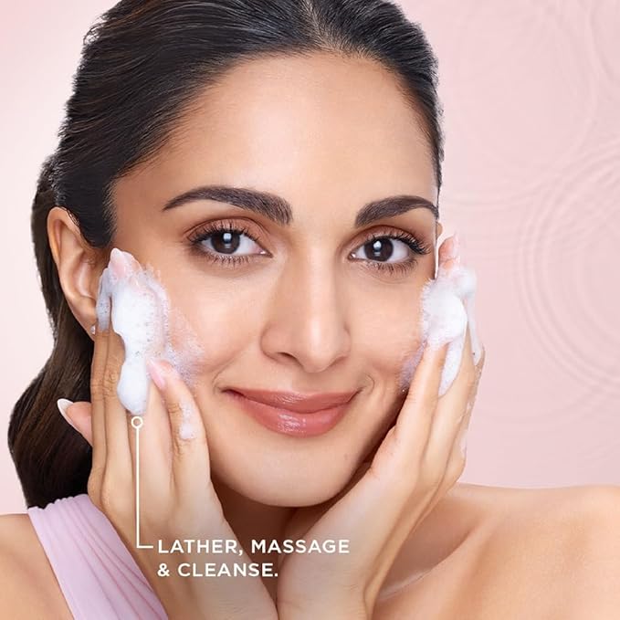 Pond's White Beauty Daily Facial Foam Spot-Less Rosy White 100g / 3.5 oz