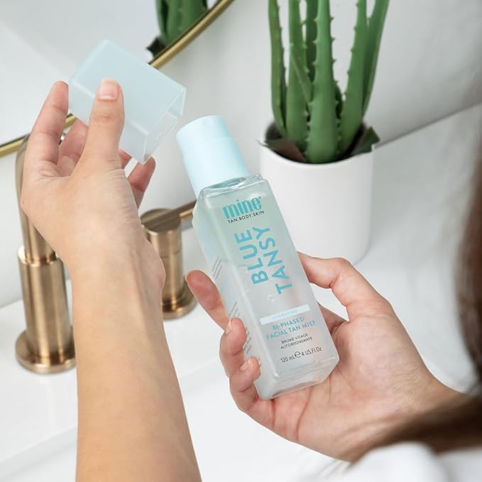 Minetan Clear Face Tan Mist | Blue Tansy Oil Infused Facial Self Tanning Spray - Gradual Fake Tanner with Hydrating Skin Care, Cool Toned, Natural Sunless Bronze Glow, Quick Shake to Best Apply