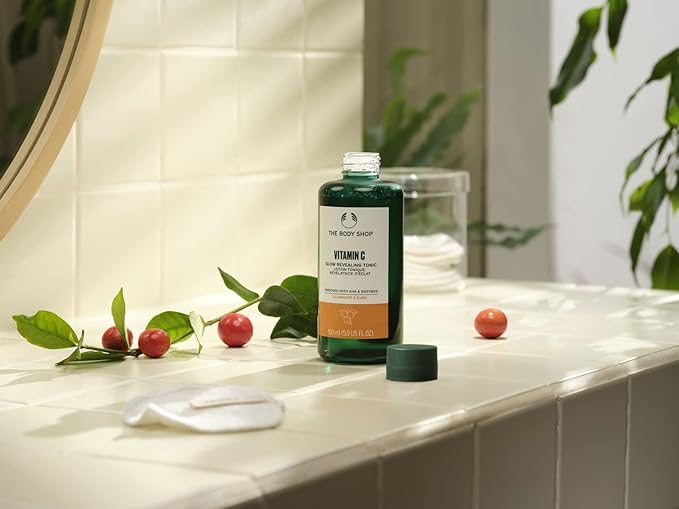 The Body Shop Vitamin C Glow Revealing Tonic - Illuminating & Even for All Skin Type - 5 Fl Oz
