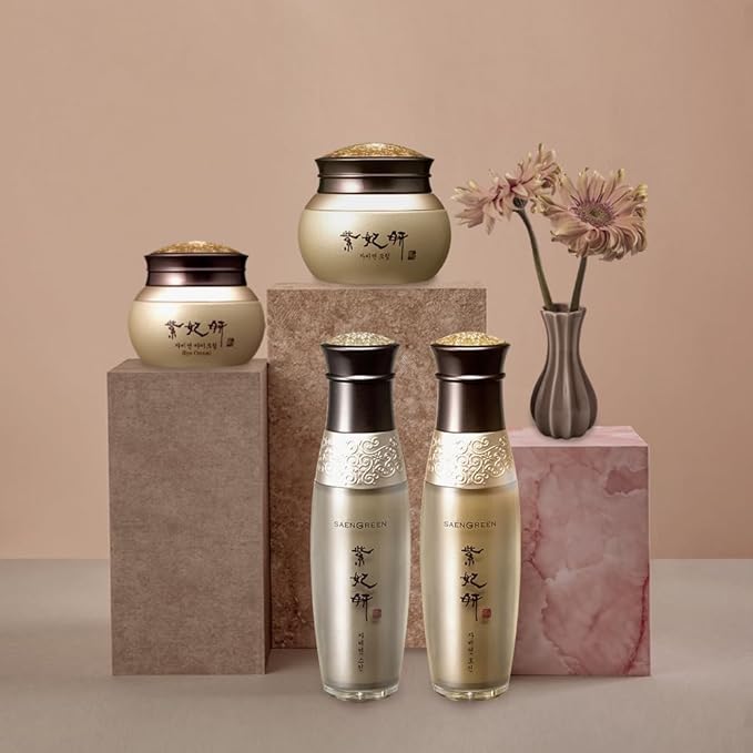 Korean Herbal Skincare Gift Set – Gold-Infused Hydrating Toner, Serum & Cream with Ginseng, Peony Root & Dong-Quai | Moisturizing Facial Set for Dry to Normal Skin, Elegant Gift Packaging