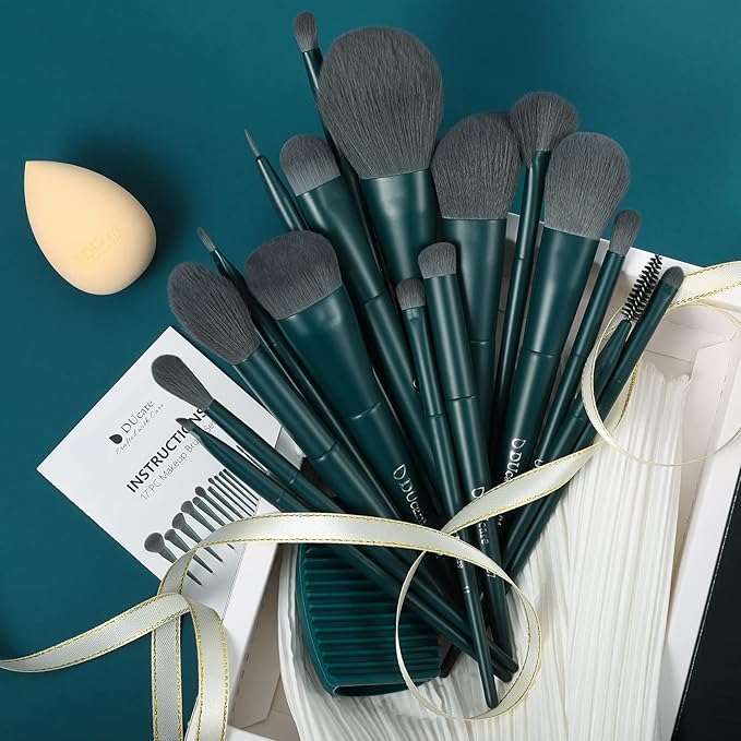 DUcare Makeup Gift Set 19 Pcs,17pcs Makeup Brushes Set 1pc Cleaning Mat 1pc Makeup Sponge Make up Brushes for Foundation,Face Blending Powder, Contour, Bronzer,Highlight, Concealer, Eyeshadow