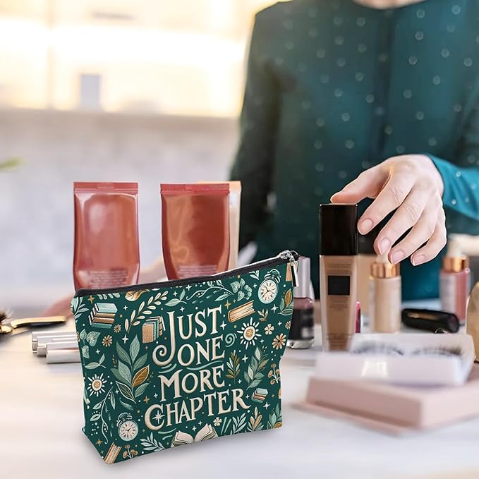 Book Lovers Gifts For Women, Reading Makeup Bag, Reading Cosmetic Bag For Book Lovers, Book Toiletry Pouch With Zipper, Birthday Christmas Gifts For Women, Green Travel Toiletry Bag
