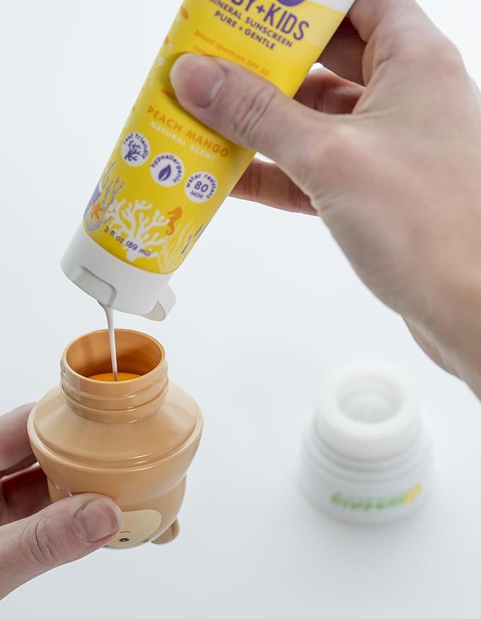 YAYA ORGANICS Sun-Easy Sunscreen Applicator, Refillable Roll-On with Sponge for Kids and Babies, Fun, Fast and Mess-Free application, Holds 100 ml, Bear/Pink Cap
