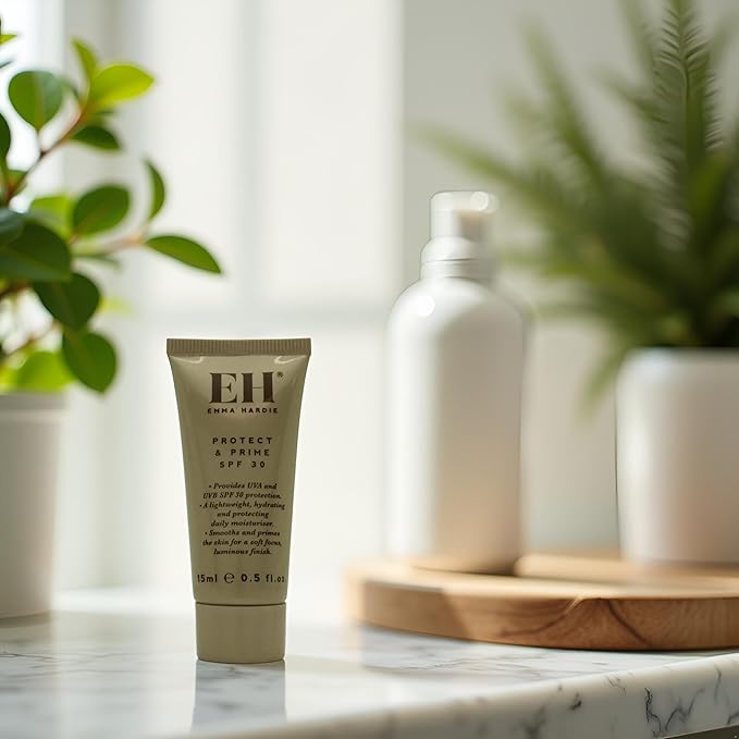 Emma Hardie 15ml Protect & Prime SPF30 Protection Sunscreen Moisturiser with Hyaluronic Acid, Defences Against UVA & UVB Damage and Premature Ageing, Excellent as Make-Up Primer, Vegan & Cruelty Free