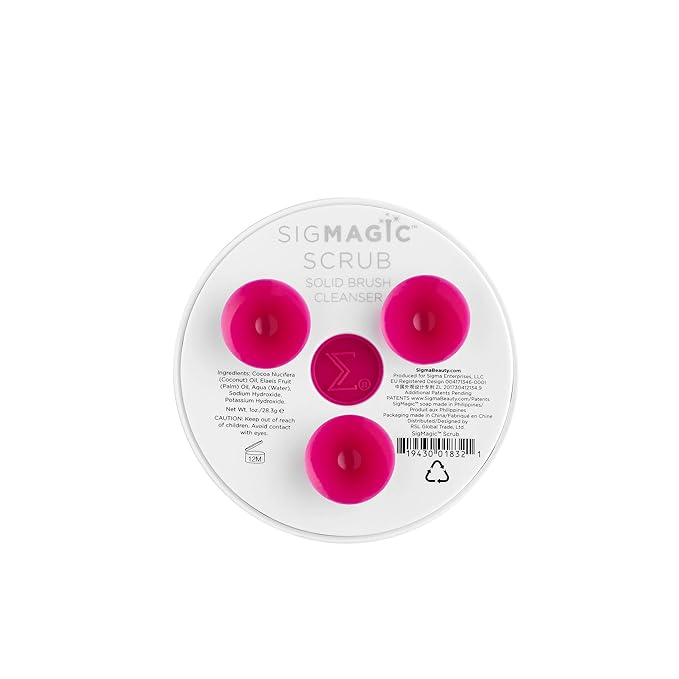 Sigma Beauty Portable 2-in-1 SigMagic Scrub – Solid, Professional Grade Makeup Brush Cleaner with Silicone Texture to Quickly and Effectively Remove Makeup Residue & Build Up on Makeup Brushes (1pc)