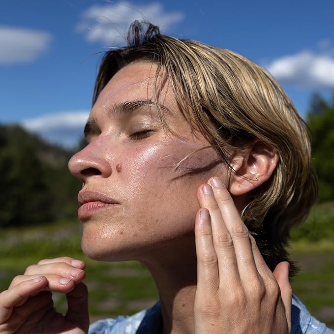 evanhealy Sheer Mineral Sunscreen | Broad Spectrum SPF 30 | Non-Nano Zinc Oxide, No White Cast, Reef Friendly, Lightweight, Non-Greasy, Fragrance Free, Gluten Free, Vegan