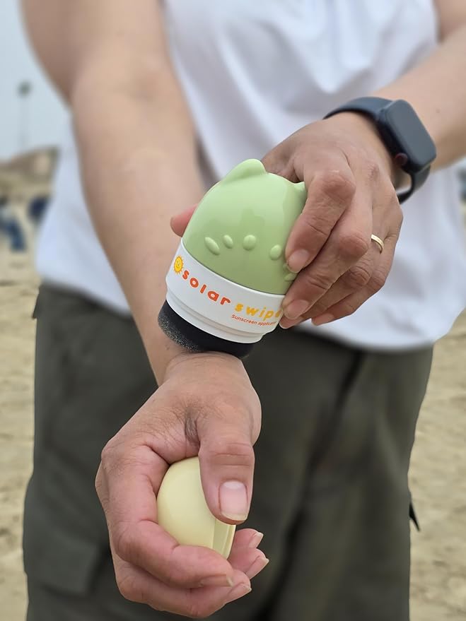 Sunscreen Applicator for Kids and Adults, Portable, Washable, Easy on the Go Sunscreen Application for Any Age and Skin (Olive Beige)