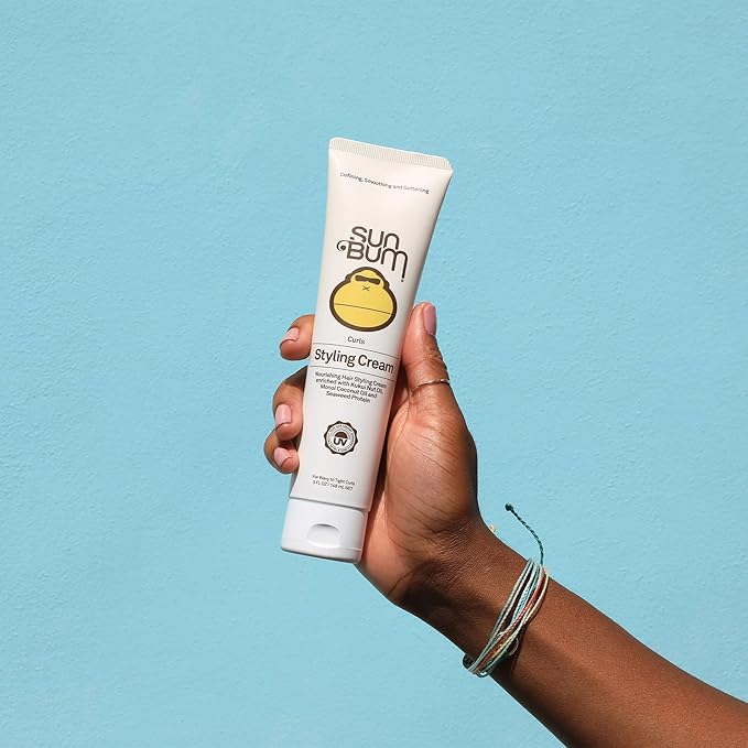 Sun Bum Curls and Waves Styling Cream - Lightweight Formula for Wavy and Curly Hair - Nourishing Kukui Nut and Coconut Oil - Frizz Free finish - Vegan and Cruelty Free - 5 oz