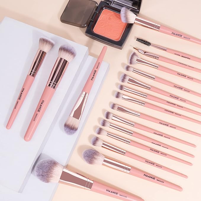 Makeup Brush Set, MAANGE 18 Pcs Premium Synthetic Makeup Brushes Set Soft Foundation Powder Eyeliner Eye Shadow Make up Brushes Professional (Pink)