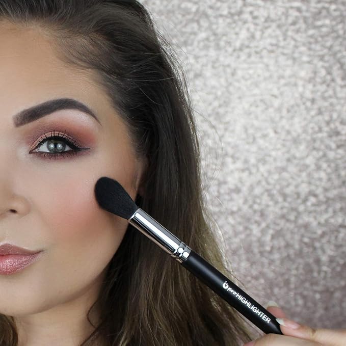 Professional Tapered Highlighter Brush Makeup - Small Taper for Cheekbone Highlighting, Bronzer, Blush, Contour Face, Eyes, Brows with Cream, Powder, Mineral Cosmetics, Cruelty Free Synthetic Vegan