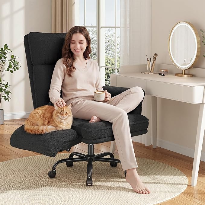 Criss Cross Chair with Wheels and Arms,Teddy Plush Vanity Chair with Side Pockets， Adjustable Home Office Desk Chairs，Computer Chair for Home, Makeup and Office Use,Black