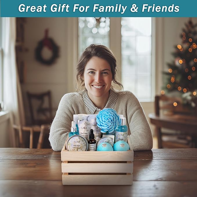 Bath Spa Gift Sets - Luxury Basket With Jasmine & Lavender - Spa Kit Includes Wash, Bubble Bath, Lotion, Bath Salts, Body Scrub, Body Spray, Shower Puff, Bathbombs, Soap and Towel
