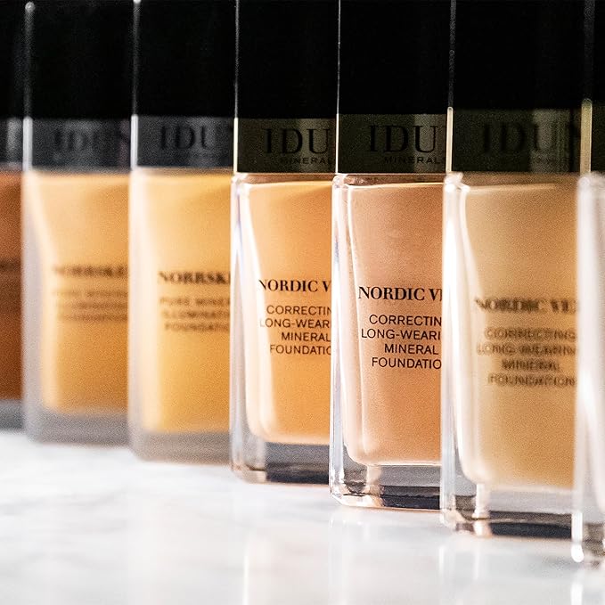 IDUN Minerals Liquid Norrsken Foundation - Light to Medium Coverage - Luminous Finish for Dry and Dull Surfaces - Water Resistant and Safe for Sensitive Skin - 226 Yrsa - Dark Brown Neutral - 1.01 oz