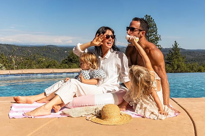 SPF 50 Mineral Sunscreen Powder, Broad Spectrum UVA/UVB Protection Sunscreen, Mess Free Brush On Applicator, Clean & Cruelty Free, Water Resistant (80 Minutes), Deep w/Shimmer