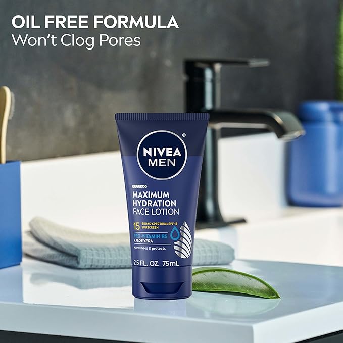 NIVEA MEN Maximum Hydration Face Lotion, Face Lotion with Broad Spectrum SPF 15 Sunscreen for Men, 4 Pack of 2.5 Fl Oz Tubes