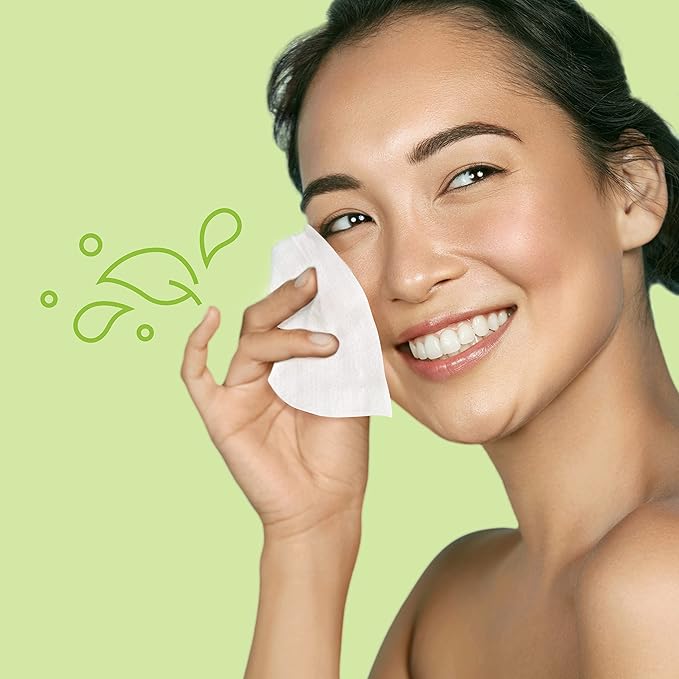 Simple Kind to Skin Facial Wipes Gentle and Effective Makeup Remover Cleansing Free from color and dye artificial perfume and harsh chemicals 25 Wipes (Pack of 3)