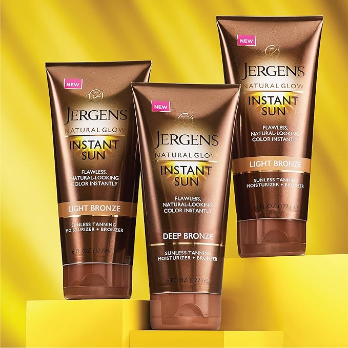 Jergens Natural Glow Instant Sun Tanning Moisturizer + Bronzer, Lightweight Sunless Tanning for Natural-Looking Color, Deep Bronze, 6 Oz