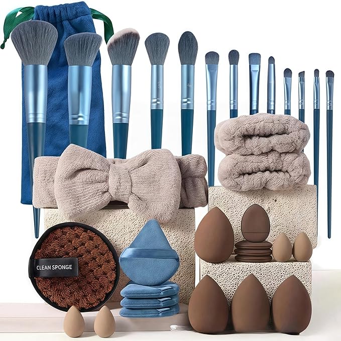Makeup Brush Set 33 Pcs Makeup Tool Set Premium Synthetic Foundation Powder Concealers Eye shadows Blush Makeup Brushes (blue, 33 Piece Set)